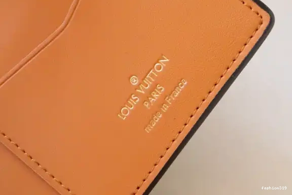 WALLET VERTICAL LOUIS VUITTON 0423